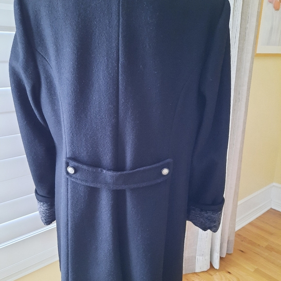 Vintage black wool coat - Picture 6 of 15